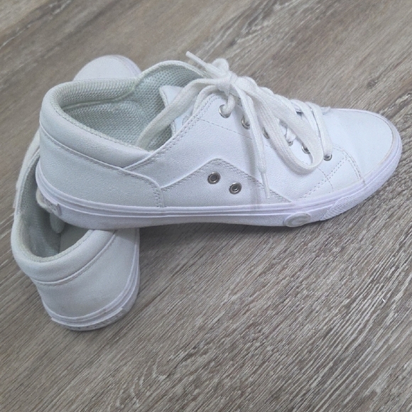 Guess Classic White Lace-Up Sneakers - Picture 2 of 3